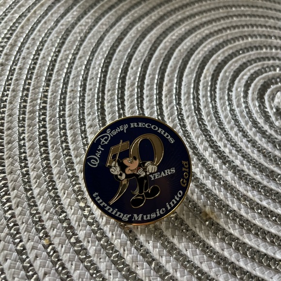 Walt Disney Records 50 years turning music into gold - Picture 3 of 7